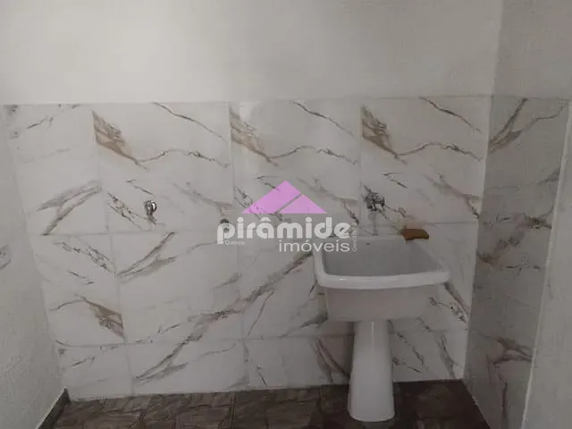 Casa com 70m² 2 quartos e 1 banheiro, à venda, no bairro Vila Rica em São José dos Campos