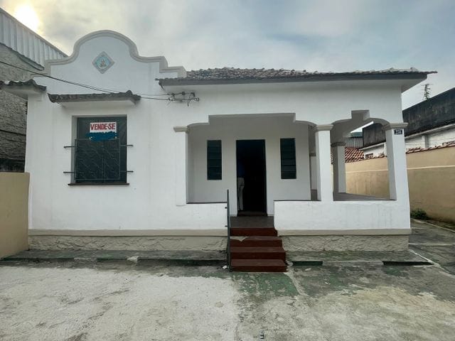 Casa com 90m² 3 quartos e 1 banheiro, à venda ou para alugar, no bairro Senador Vasconcelos em Rio de Janeiro