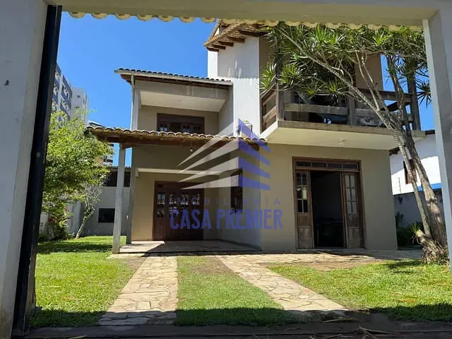 Casa 5 quartos e 2 banheiros, à venda, no bairro São Francisco em Ilhéus