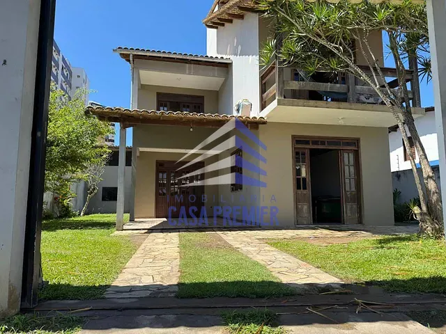 Casa 5 quartos e 2 banheiros, à venda, no bairro São Francisco em Ilhéus