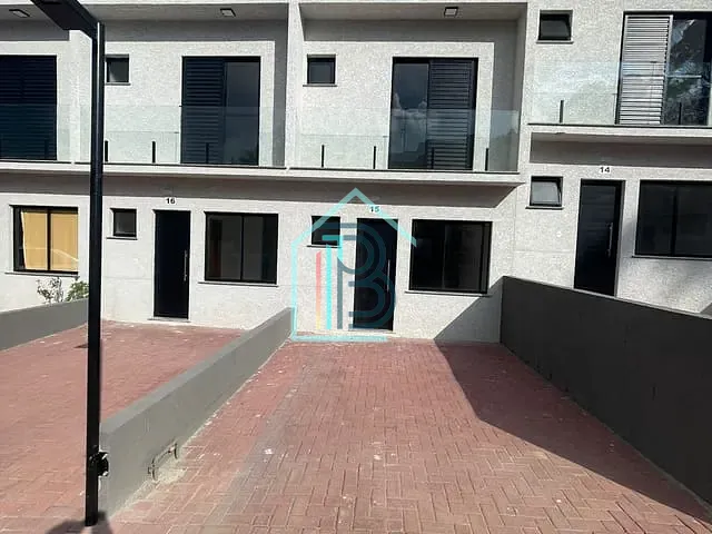 Casa com 80m² 2 quartos e 3 banheiros, para alugar, no bairro Granja Viana II em Cotia
