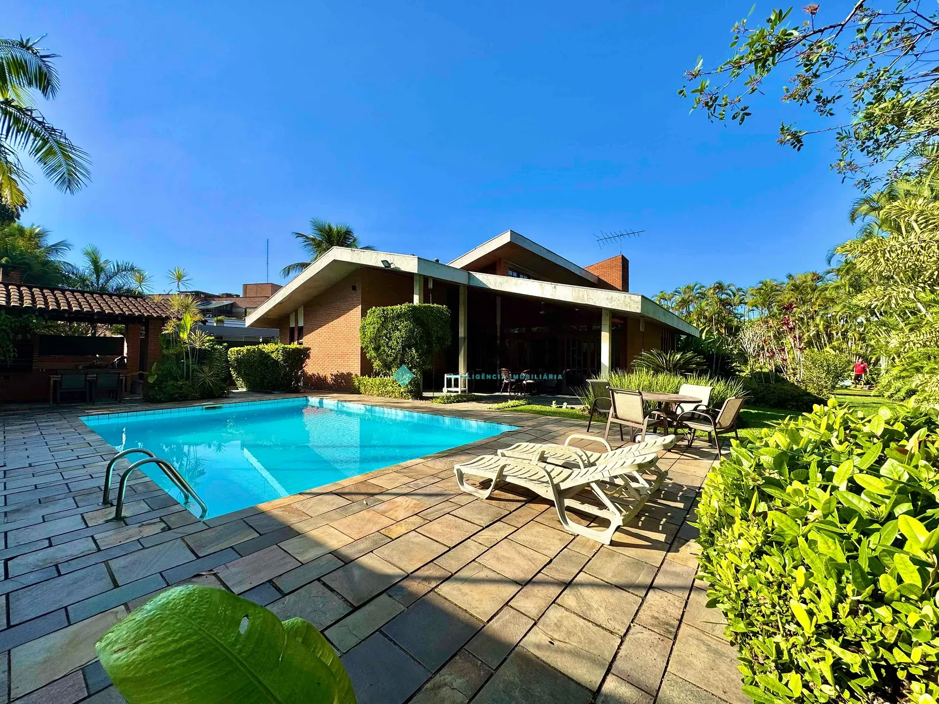 Casa, 5 quartos, 340 m² - Foto 1