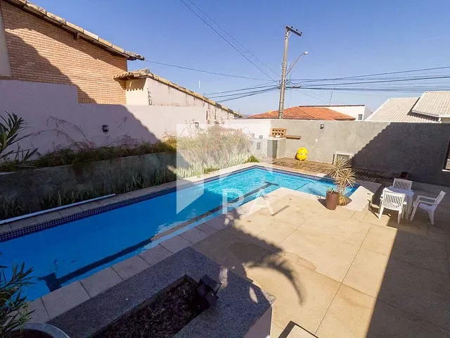 Casa com 750m² 6 quartos e 8 banheiros, para alugar, no bairro Setor Habitacional Jardim Botânico em Brasília
