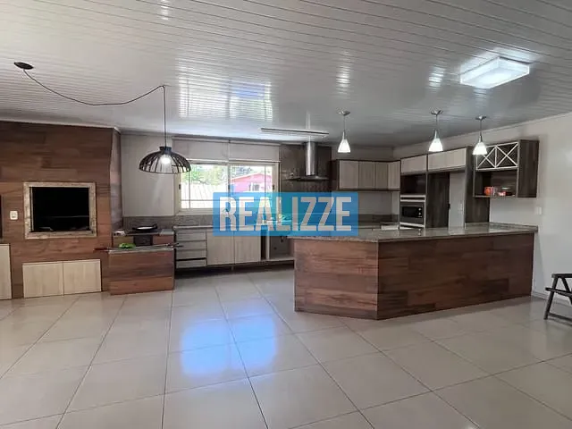 Casa com 400m² 3 quartos e 1 banheiro, à venda, no bairro Santa Lúcia em Marau
