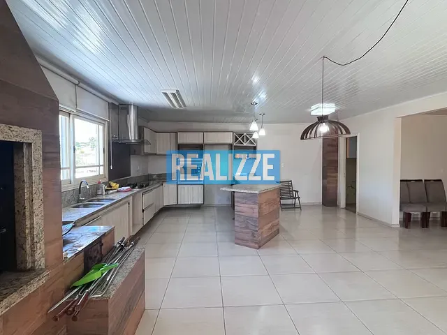Casa com 400m² 3 quartos e 1 banheiro, à venda, no bairro Santa Lúcia em Marau