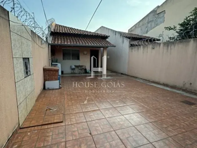 Casa com 492m² 3 quartos e 2 banheiros, à venda, no bairro Setor Santa Rita em Goiânia