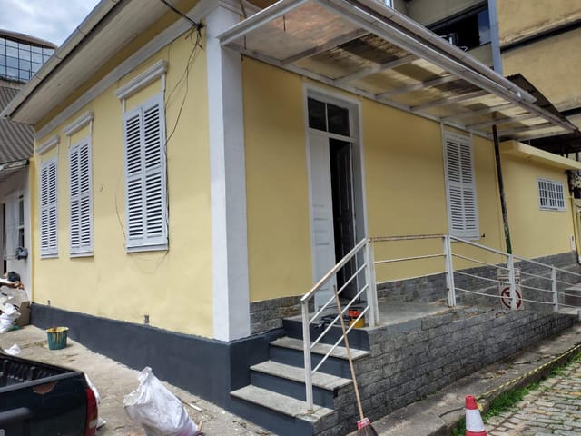 Casa à venda ou para alugar, no bairro Centro em Petrópolis