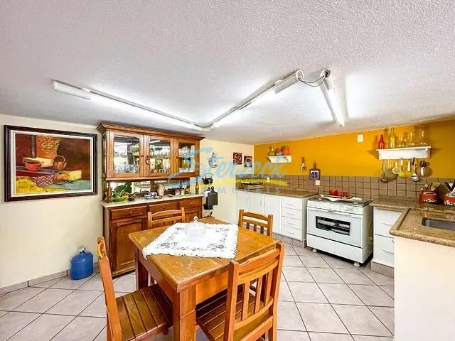Casa com 807m² 5 quartos e 4 banheiros, à venda, no bairro Vista Alegre em Vinhedo