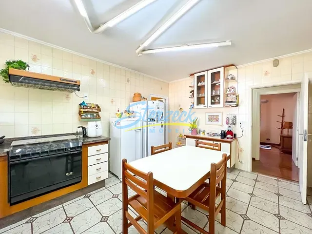 Casa com 807m² 5 quartos e 4 banheiros, à venda, no bairro Vista Alegre em Vinhedo