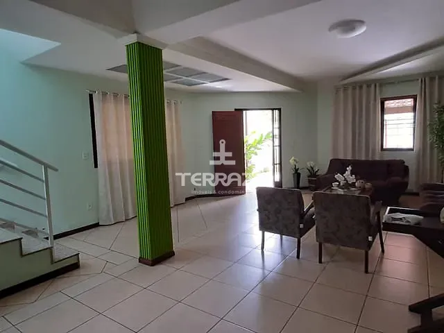 Casa com 420m² 4 quartos e 2 banheiros, à venda, no bairro Sessenta em Volta Redonda
