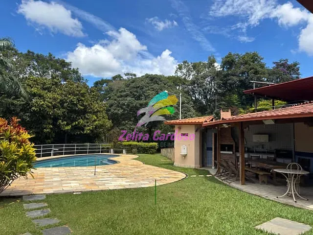 Casa com 3000m² 4 quartos e 7 banheiros, à venda, no bairro Condomínio Vale do Ouro em Ribeirão das Neves