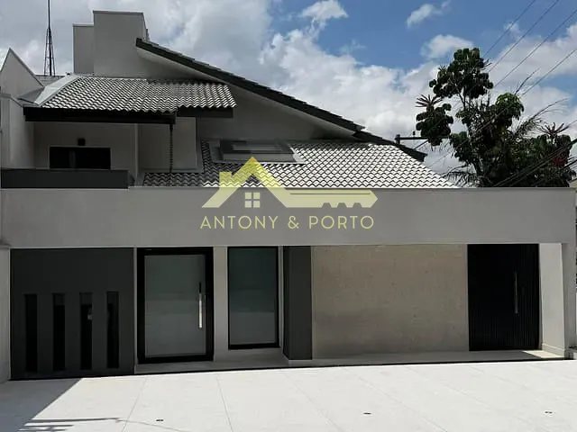 Casa com 250m², à venda, no bairro Jardim Maia em Guarulhos