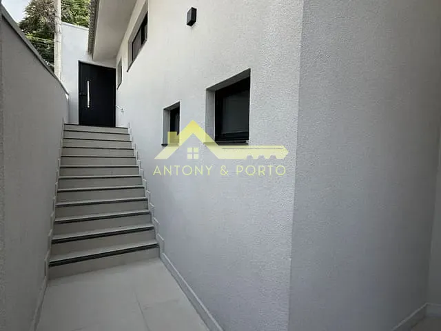 Casa com 250m², à venda, no bairro Jardim Maia em Guarulhos