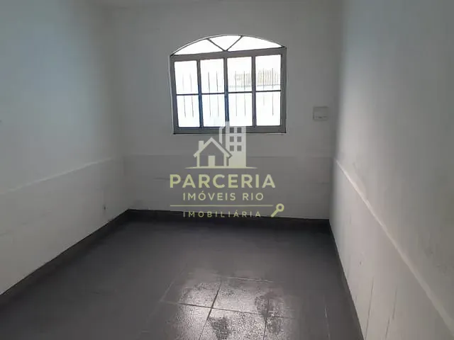 Casa com 60m² 2 quartos e 1 banheiro, à venda, no bairro Vila Rosali em São João de Meriti