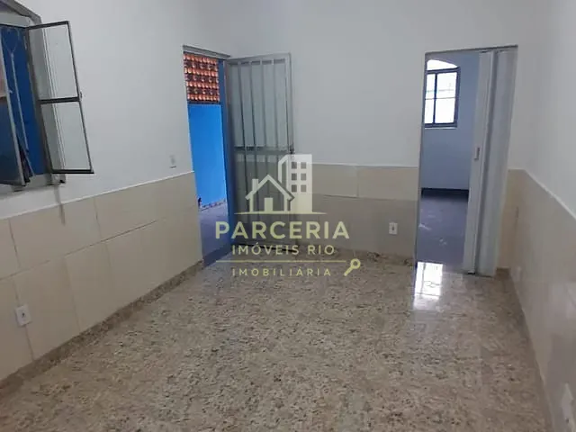Casa com 60m² 2 quartos e 1 banheiro, à venda, no bairro Vila Rosali em São João de Meriti