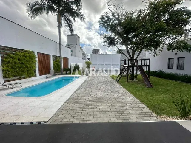 Casa com 735m² 2 quartos e 2 banheiros, à venda, no bairro Centro em Itajaí