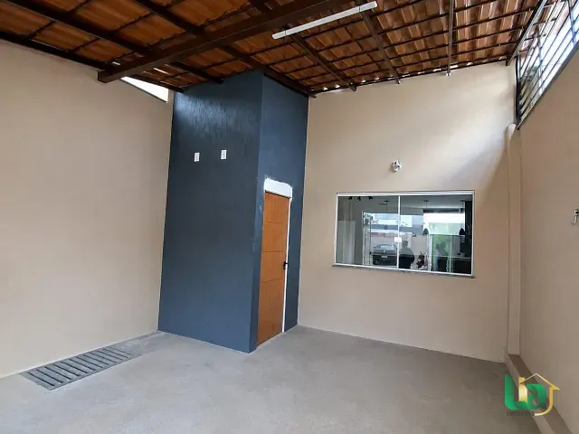 Casa 2 quartos e 2 banheiros, para alugar, no bairro Bom Pastor em Muriaé