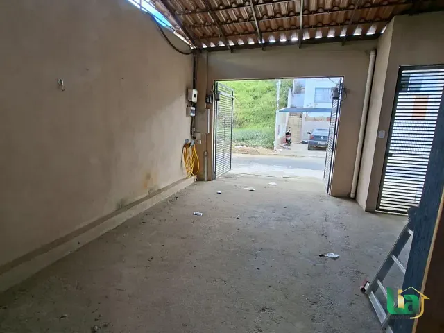 Casa 2 quartos e 2 banheiros, para alugar, no bairro Bom Pastor em Muriaé