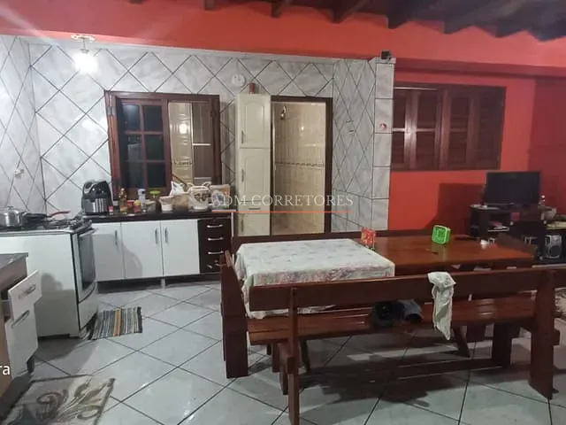 Casa com 210m² 3 quartos e 2 banheiros, à venda, no bairro Jardim do Bosque em Cachoeirinha