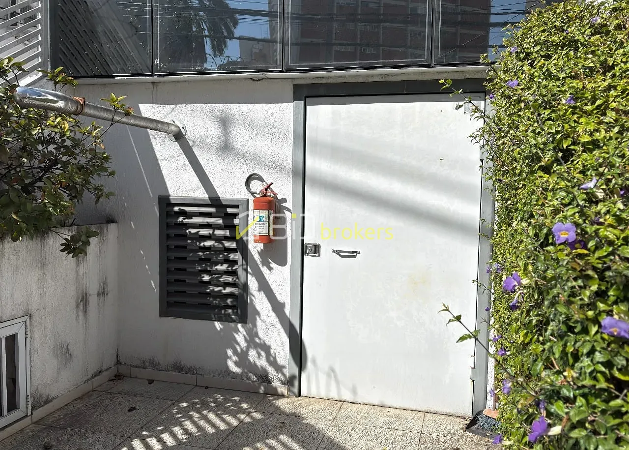 Casa, 1 quarto, 210 m² - Foto 32