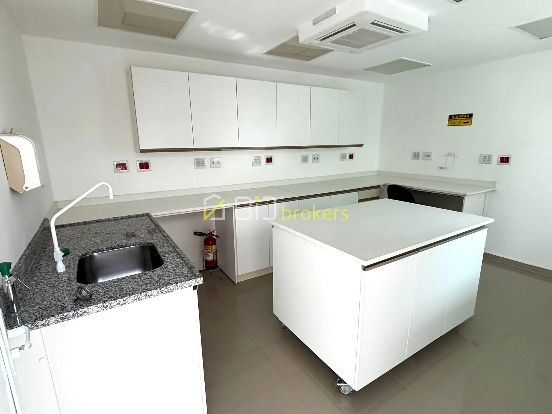 Casa, 1 quarto, 210 m² - Foto 1