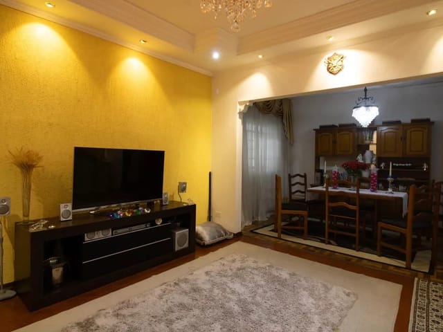 Casa com 480m² 2 quartos e 2 banheiros, à venda, no bairro Vila Granada em São Paulo