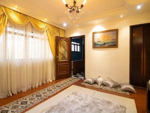 Casa com 480m² 2 quartos e 2 banheiros, à venda, no bairro Vila Granada em São Paulo