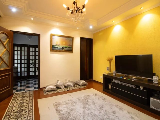 Casa com 480m² 2 quartos e 2 banheiros, à venda, no bairro Vila Granada em São Paulo