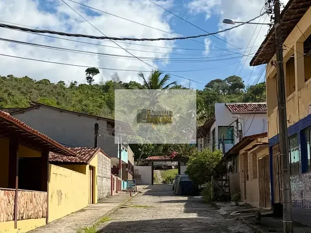 Casa 3 quartos e 1 banheiro, à venda, no bairro Olivença em Ilhéus