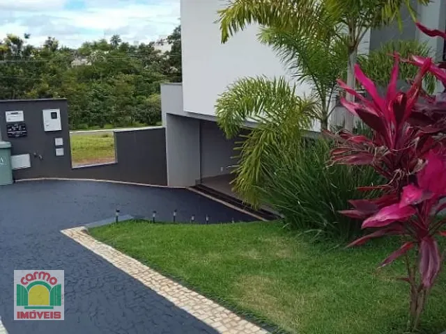 Casa com 420m² 3 quartos e 4 banheiros, à venda, no bairro Condomínio Residencial Grand Trianon em Anápolis