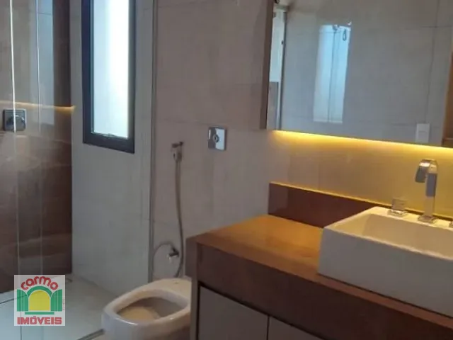 Casa com 420m² 3 quartos e 4 banheiros, à venda, no bairro Condomínio Residencial Grand Trianon em Anápolis