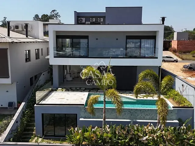 Casa com 503m² 4 quartos e 6 banheiros, à venda, no bairro Condomínio Villas do Golf em Itu