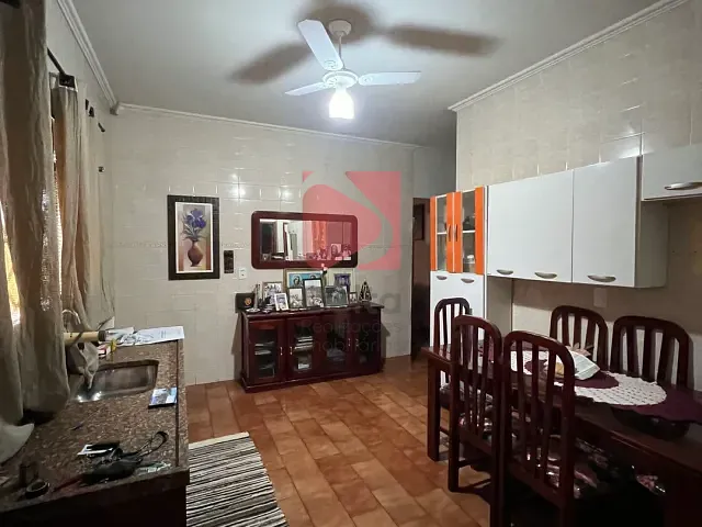 Casa 4 quartos e 2 banheiros, à venda, no bairro Jardim Margarida em Pirassununga
