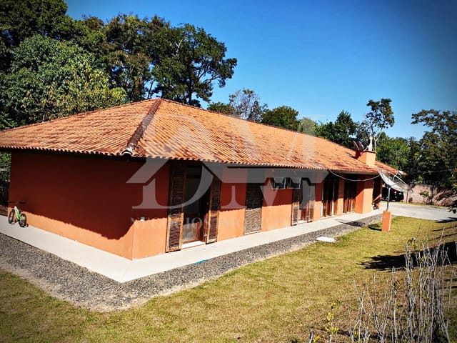 Casa 4 quartos e 1 banheiro, à venda, no bairro Jardim Ipê em Jaguariaíva