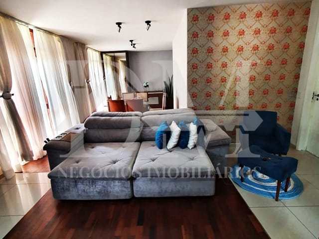 Casa 4 quartos e 1 banheiro, à venda, no bairro Jardim Ipê em Jaguariaíva