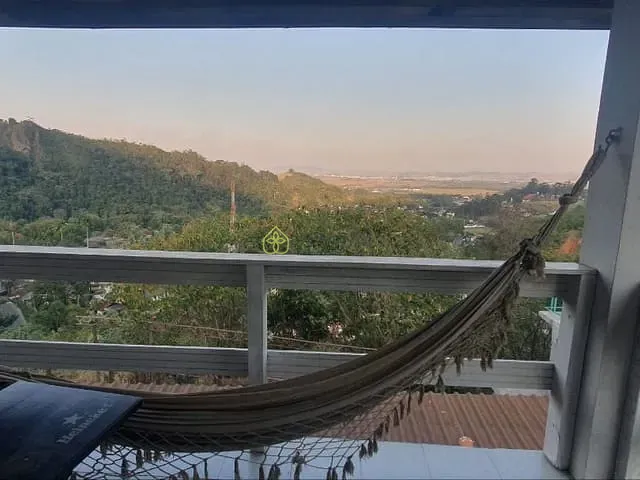 Casa com 102m² 1 quarto e 1 banheiro, à venda, no bairro Penedo em Itatiaia