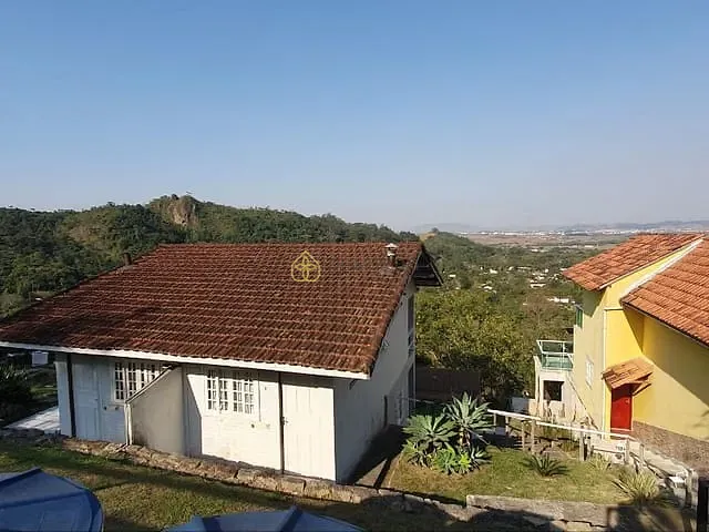 Casa com 102m² 1 quarto e 1 banheiro, à venda, no bairro Penedo em Itatiaia