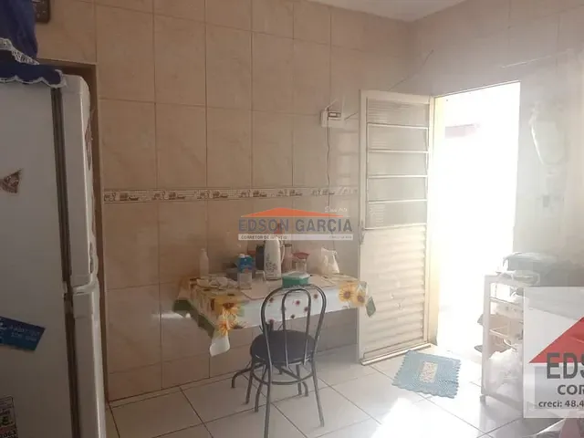 Casa 2 quartos e 2 banheiros, à venda, no bairro Parque São Bento em Sorocaba