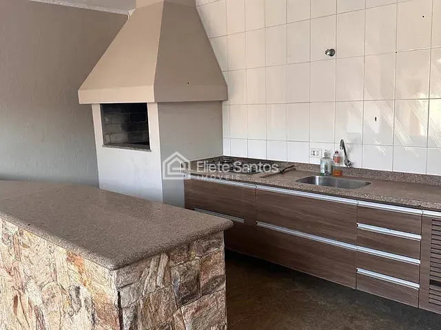Casa com 1025m² 4 quartos e 6 banheiros, à venda, no bairro Vila Santa Catarina em Americana