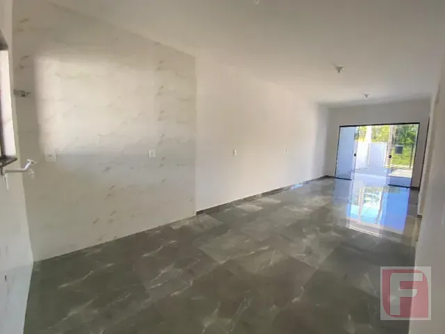 Casa 3 quartos e 1 banheiro, à venda, no bairro Pontal do Norte em Itapoá