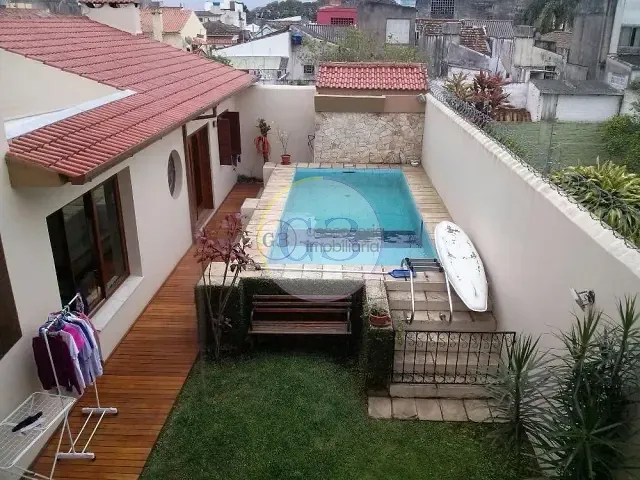 Casa 4 quartos e 5 banheiros, à venda, no bairro Centro em Pelotas