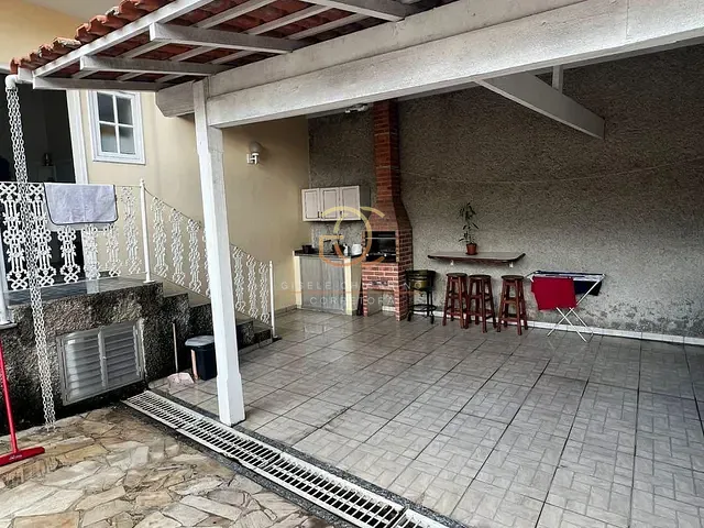 Casa 3 quartos e 4 banheiros, à venda, no bairro Torres Homem em Valença