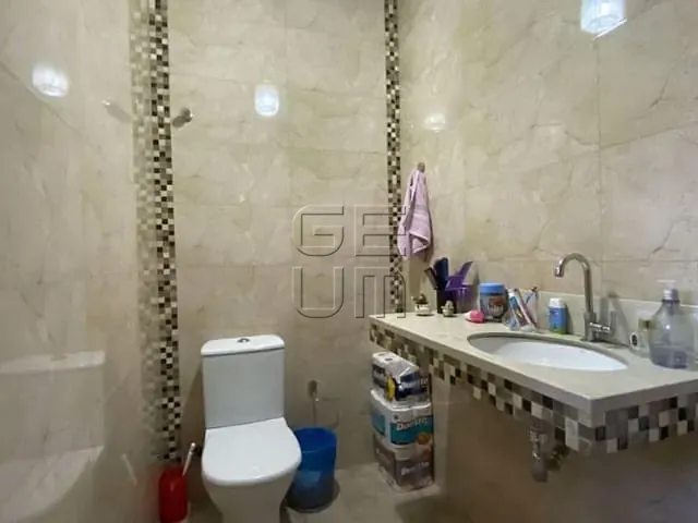 Casa com 475m² 4 quartos e 3 banheiros, à venda, no bairro Monte Belo em Londrina