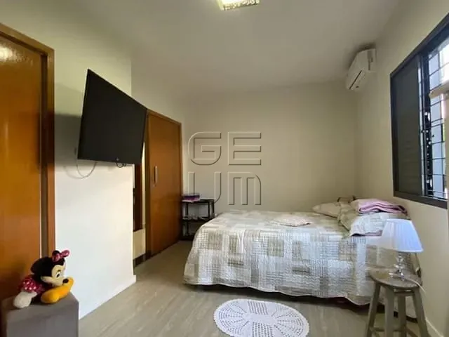 Casa com 475m² 4 quartos e 3 banheiros, à venda, no bairro Monte Belo em Londrina