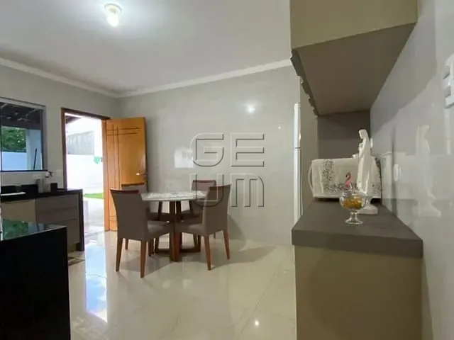 Casa com 475m² 4 quartos e 3 banheiros, à venda, no bairro Monte Belo em Londrina