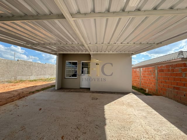 Casa com 280m² 2 quartos e 1 banheiro, para alugar, no bairro Pacaembú Bandeiras em Salto de Pirapora