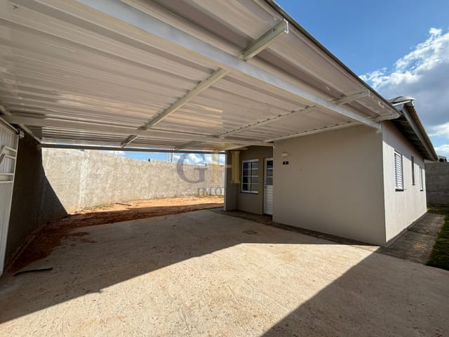 Casa com 280m² 2 quartos e 1 banheiro, para alugar, no bairro Pacaembú Bandeiras em Salto de Pirapora