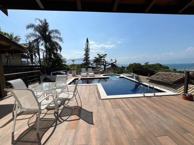 Casa 5 quartos e 4 banheiros, à venda, no bairro Santa Tereza em Ilhabela