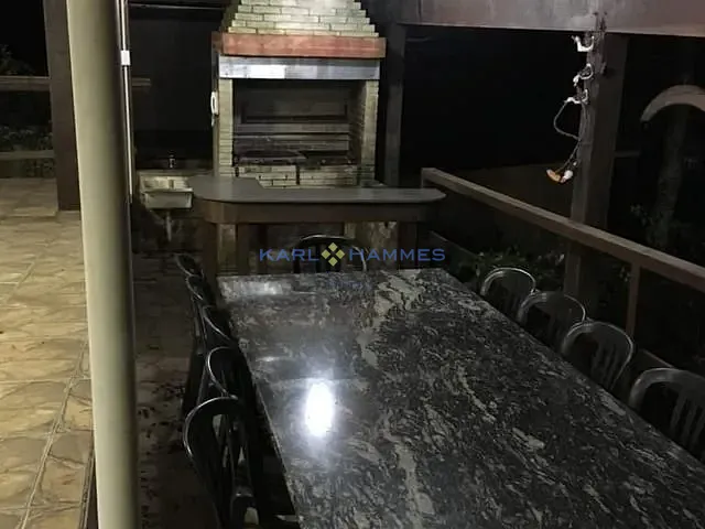 Casa com 3000m² 10 quartos e 10 banheiros, à venda, no bairro Cascata do Imbuí em Petrópolis