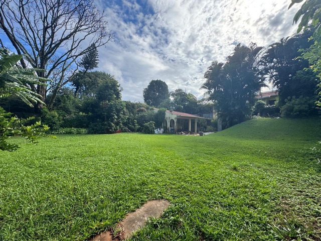 Casa à venda, no bairro Canaã em Londrina